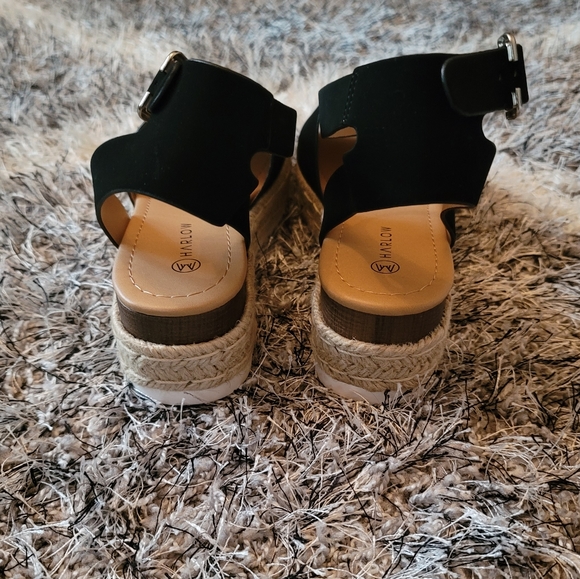 Espadrilles - BNIB - Picture 5 of 9